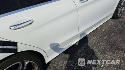2016 Mercedes-Benz C 300 4MATIC w/Sport Pkg - zdjęcie 22 z 45 - miniatura