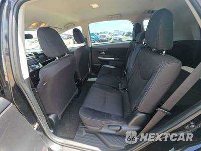 2017 Toyota Prius v Two - zdjęcie 13 z 35 - miniatura