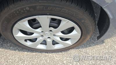 2023 Toyota Corolla LE Sedan - zdjęcie 38 z 42 - miniatura