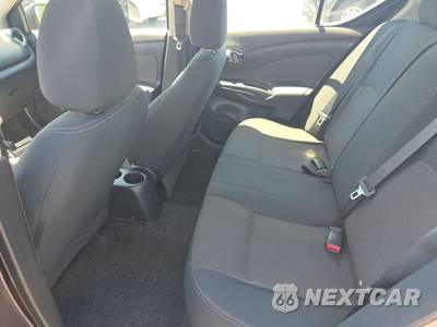 2015 Nissan Versa SV - zdjęcie 13 z 38 - miniatura