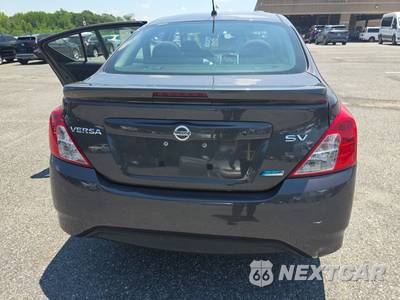 2015 Nissan Versa SV - zdjęcie 16 z 38 - miniatura