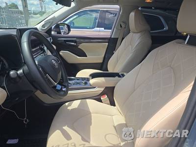 2020 Toyota Highlander Platinum - zdjęcie 7 z 20 - miniatura