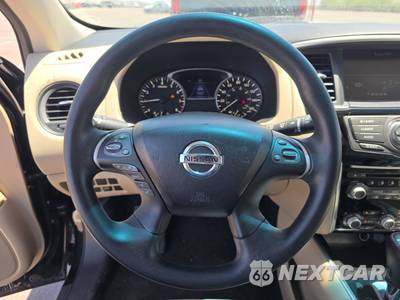 2017 Nissan Pathfinder S - zdjęcie 10 z 25 - miniatura