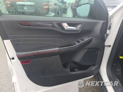 2025 Ford Escape Hybrid ST-Line - zdjęcie 9 z 22 - miniatura