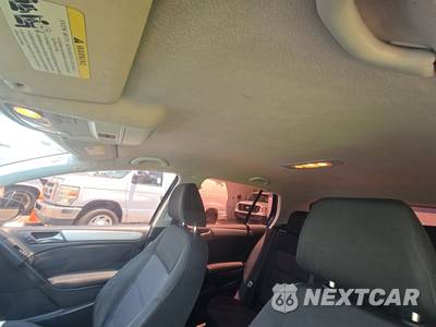 2012 Volkswagen Golf 2.5L w/Convenience - zdjęcie 19 z 32 - miniatura