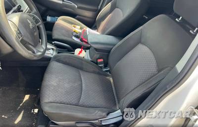 2018 Mitsubishi Outlander Sport LE - zdjęcie 12 z 30 - miniatura