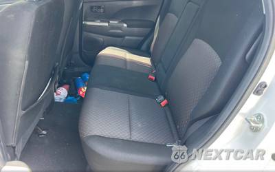 2018 Mitsubishi Outlander Sport LE - zdjęcie 17 z 30 - miniatura