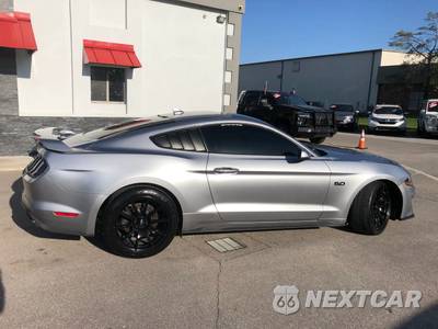 2020 Ford Mustang GT Premium Coupe - zdjęcie 7 z 27 - miniatura