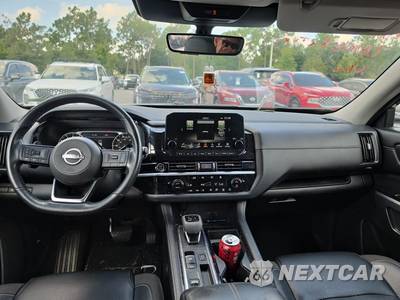2023 Nissan Pathfinder SL - zdjęcie 12 z 30 - miniatura