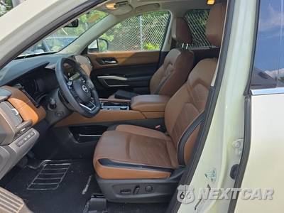 2023 Nissan Pathfinder Platinum - zdjęcie 11 z 26 - miniatura