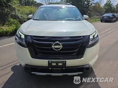 2023 Nissan Pathfinder Platinum - zdjęcie 2 z 26 - miniatura