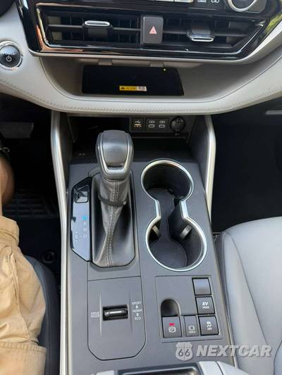 2023 Toyota Highlander Hybrid XLE - zdjęcie 17 z 22 - miniatura