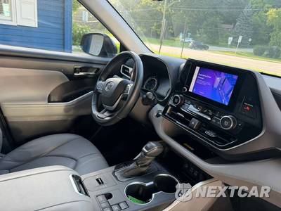 2023 Toyota Highlander Hybrid XLE - zdjęcie 13 z 22 - miniatura