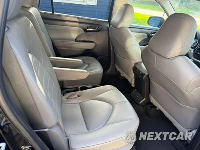 2023 Toyota Highlander Hybrid XLE - zdjęcie 18 z 22 - miniatura