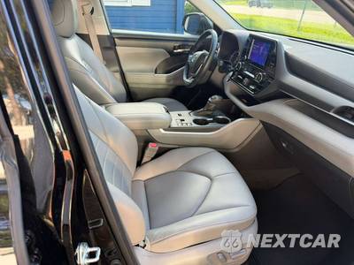 2023 Toyota Highlander Hybrid XLE - zdjęcie 14 z 22 - miniatura