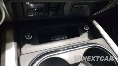 2019 Nissan TITAN XD PRO-4X Crew Cab Medium Bed - zdjęcie 24 z 45 - miniatura