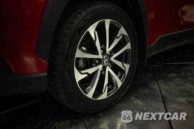2022 Toyota Corolla Cross XLE - zdjęcie 3 z 31 - miniatura
