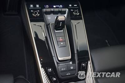 2026 Porsche 911 Turbo S Coupe - zdjęcie 18 z 34 - miniatura