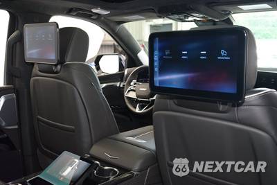 2026 Cadillac Escalade ESV V-Series 1SD - zdjęcie 33 z 50 - miniatura