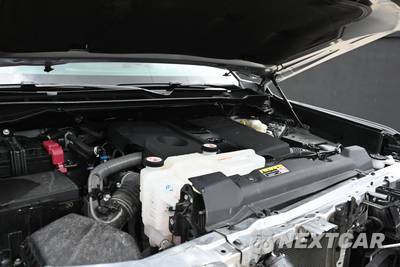 2025 Toyota Tundra SR5 Crew Cab Short Bed - zdjęcie 16 z 18 - miniatura