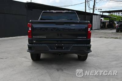2022 Chevrolet Silverado 1500 Custom Crew Cab Short Bed 1CX - zdjęcie 4 z 16 - miniatura
