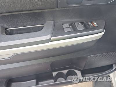 2019 Toyota Tundra SR5 Plus Crew Cab Short Bed - zdjęcie 9 z 34 - miniatura