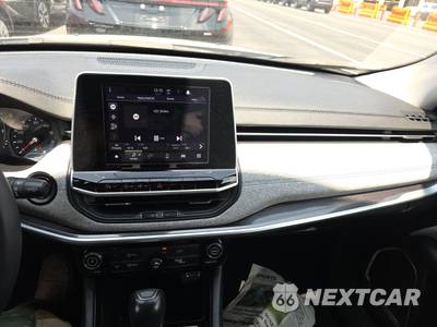 2022 Jeep Compass Latitude - zdjęcie 11 z 23 - miniatura
