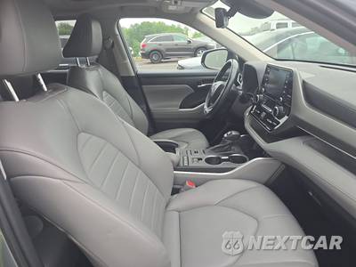 2022 Toyota Highlander XLE - zdjęcie 8 z 32 - miniatura