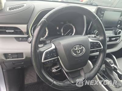 2022 Toyota Highlander XLE - zdjęcie 10 z 32 - miniatura