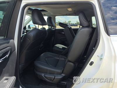 2023 Toyota Highlander Hybrid XLE - zdjęcie 13 z 30 - miniatura