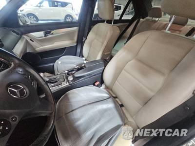 2011 Mercedes-Benz C 300 - zdjęcie 7 z 36 - miniatura