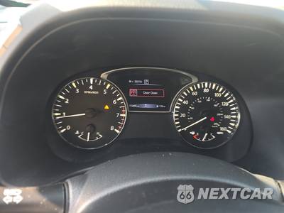 2018 Nissan Pathfinder SV Tech - zdjęcie 12 z 17 - miniatura