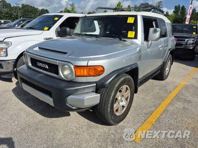 2008 Toyota FJ Cruiser w/Rear Doors