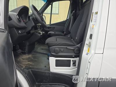 2023 Mercedes-Benz Sprinter 2500 Cargo Van Standard Roof 144.0" WB - zdjęcie 7 z 23 - miniatura