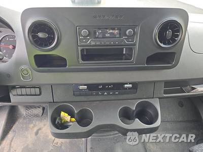 2023 Mercedes-Benz Sprinter 2500 Cargo Van Standard Roof 144.0" WB - zdjęcie 14 z 23 - miniatura