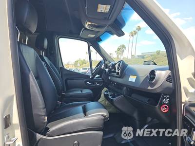 2026 Mercedes-Benz Sprinter 2500 Cargo Van Standard Roof 144.0" WB - zdjęcie 8 z 19 - miniatura