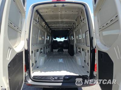2026 Mercedes-Benz Sprinter 2500 Cargo Van Standard Roof 144.0" WB - zdjęcie 16 z 19 - miniatura