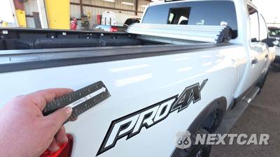 2017 Nissan TITAN XD PRO-4X Crew Cab Medium Bed - zdjęcie 32 z 34 - miniatura