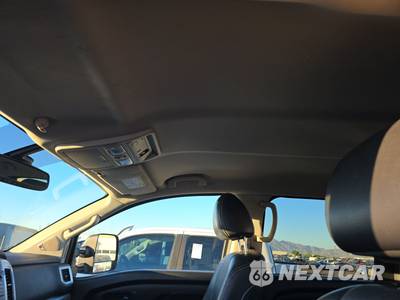 2017 Nissan TITAN XD PRO-4X Crew Cab Medium Bed - zdjęcie 18 z 34 - miniatura