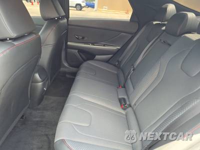 2025 Hyundai Elantra N Line - zdjęcie 13 z 22 - miniatura