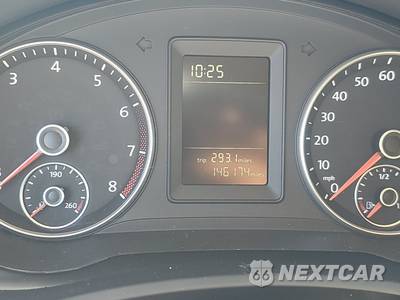 2010 Volkswagen Jetta Sedan SE - zdjęcie 12 z 33 - miniatura
