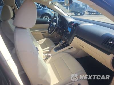 2010 Volkswagen Jetta Sedan SE - zdjęcie 8 z 33 - miniatura