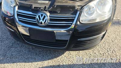 2010 Volkswagen Jetta Sedan SE - zdjęcie 25 z 33 - miniatura