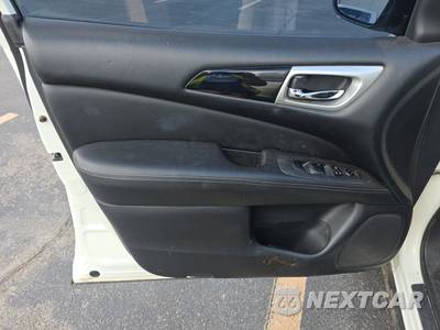 2019 Nissan Pathfinder S - zdjęcie 9 z 28 - miniatura