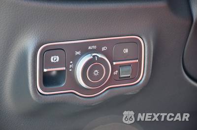 2025 Mercedes-Benz AMG G 63 4MATIC - zdjęcie 27 z 50 - miniatura