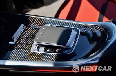 2025 Mercedes-Benz AMG G 63 4MATIC - zdjęcie 37 z 50 - miniatura