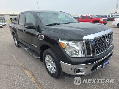 2017 Nissan TITAN SV Crew Cab Short Bed - zdjęcie 3 z 17 - miniatura
