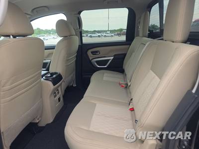 2017 Nissan TITAN SV Crew Cab Short Bed - zdjęcie 13 z 17 - miniatura