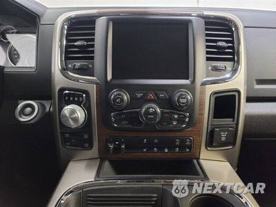2017 Ram 1500 Laramie Crew Cab Extra Short Bed - zdjęcie 13 z 38 - miniatura