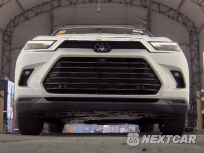 2025 Toyota Grand Highlander Hybrid Limited - zdjęcie 3 z 29 - miniatura
